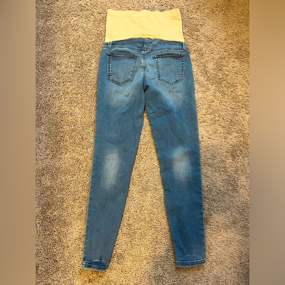 A glow size 2 full panel maternity jegging - Picture 2 of 2